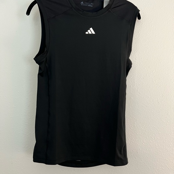 Adidas Techfit training shirt - Picture 1 of 4